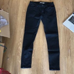 Levi 710 jeans